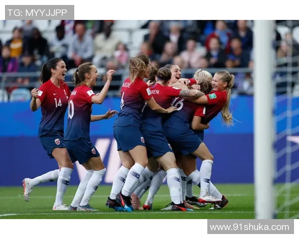 挪威女子足球队与英格兰女子足球队的精彩对决与战术分析